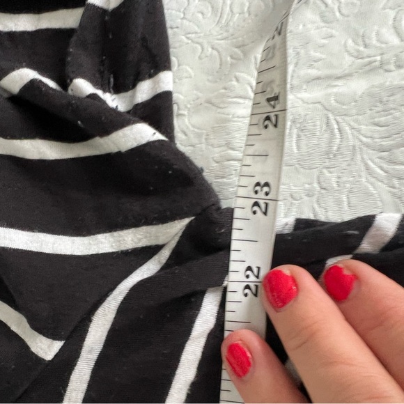 Lane Bryant Ruffle 3/4 Sleeve Stretch Black & White Stripe Knit Tunic Size 18/20 - Picture 6 of 7